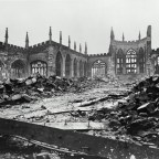 布列頓的《戰爭安魂曲》